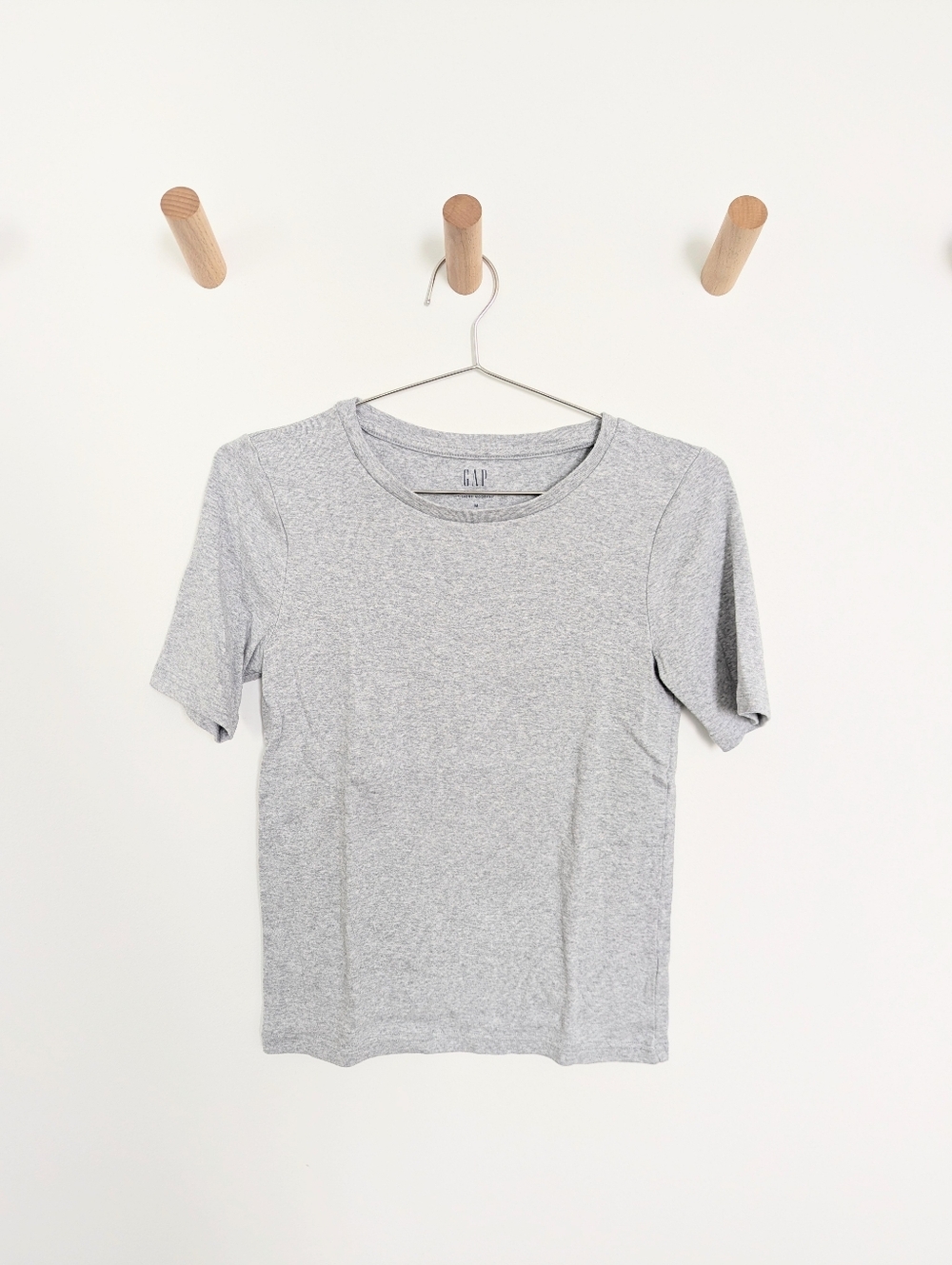 Gap Modern Crewneck T-Shirt - Grey, Women's Medium Petite